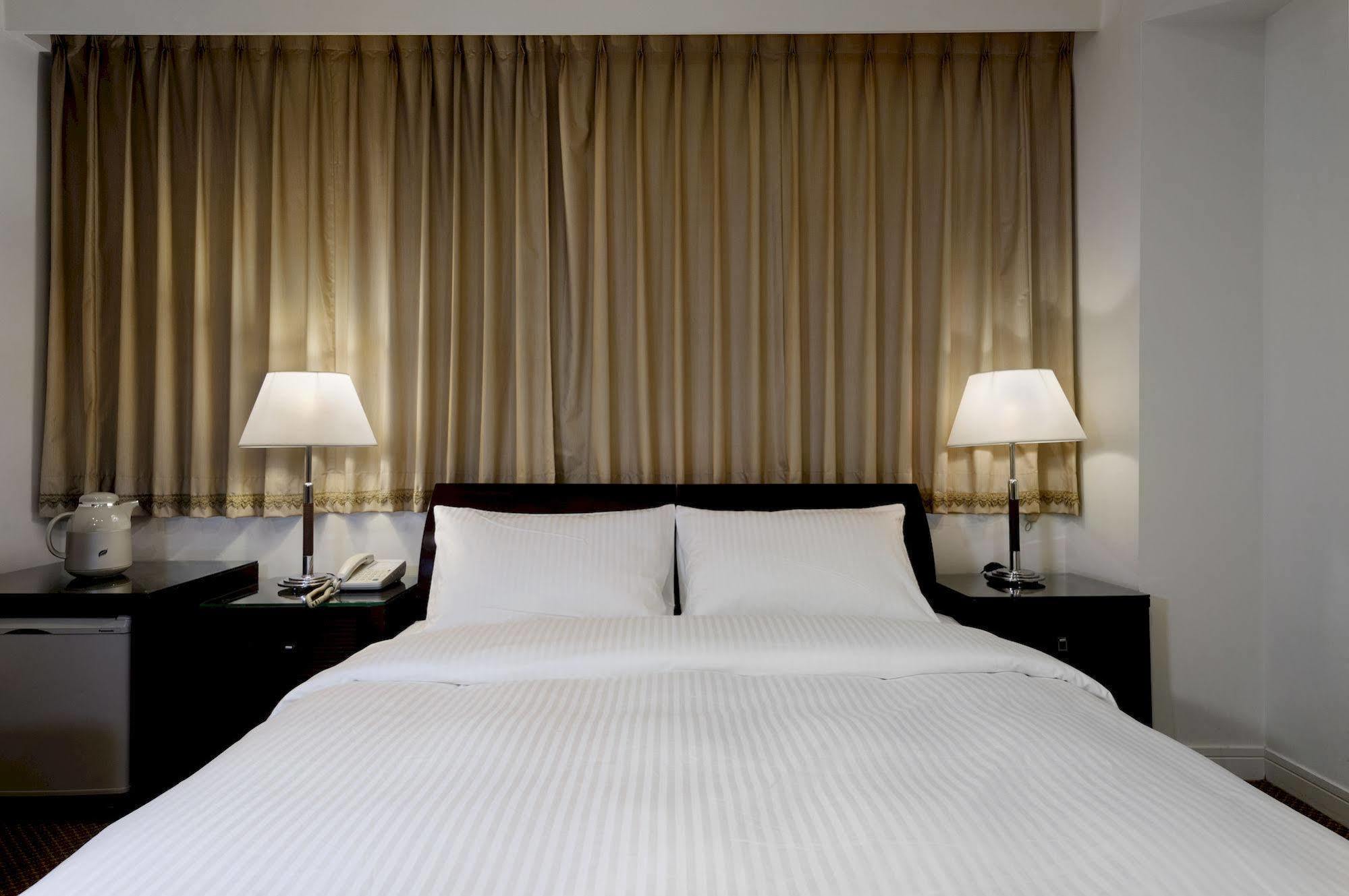 Nei Jiang Hotel Taipei Bagian luar foto